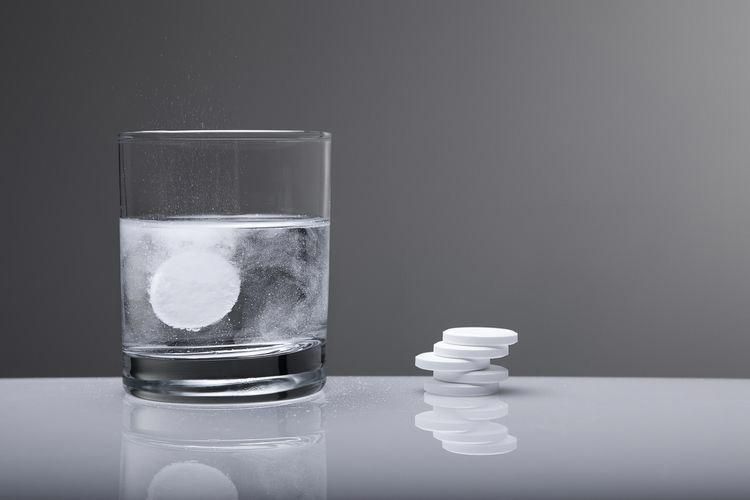 Antacids: Types, Uses, Side Effects & Precautions (2026)
